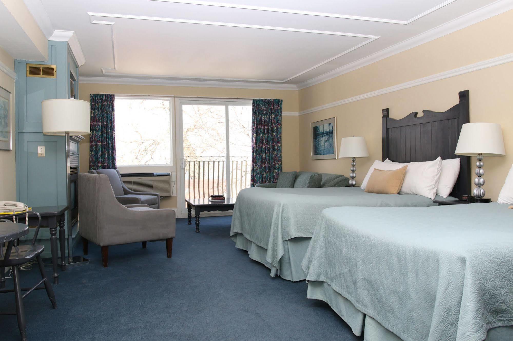 Fern Resort Orillia Exterior photo
